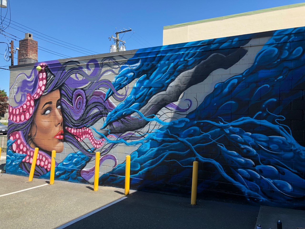 Street Art – New Mural Behind Supreme Tattoo (VIDEO) – FVN