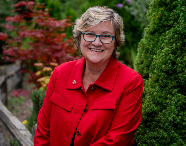 Business Owner Doris Woodman-McMillan Announces Bid for Abbotsford City Council