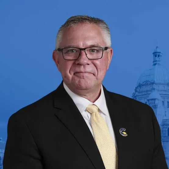 If Lorne Doerkson Becomes Premier, He Will Stay On As Conservative Leader